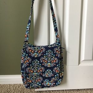 VB Carson Mailbag w/ wristlet